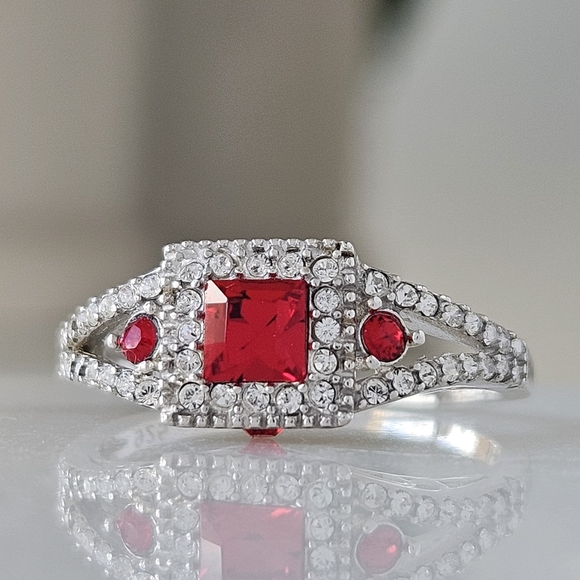 Swarovski Garnet Gemstone ring, 925 Sterling Silver Charmed Aroma - Picture 4 of 7